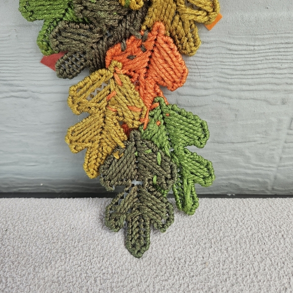 Handmade Plastic Canvas Doorknob Wreath Fall Leaves Hanging Decor Autumn - Picture 6 of 6